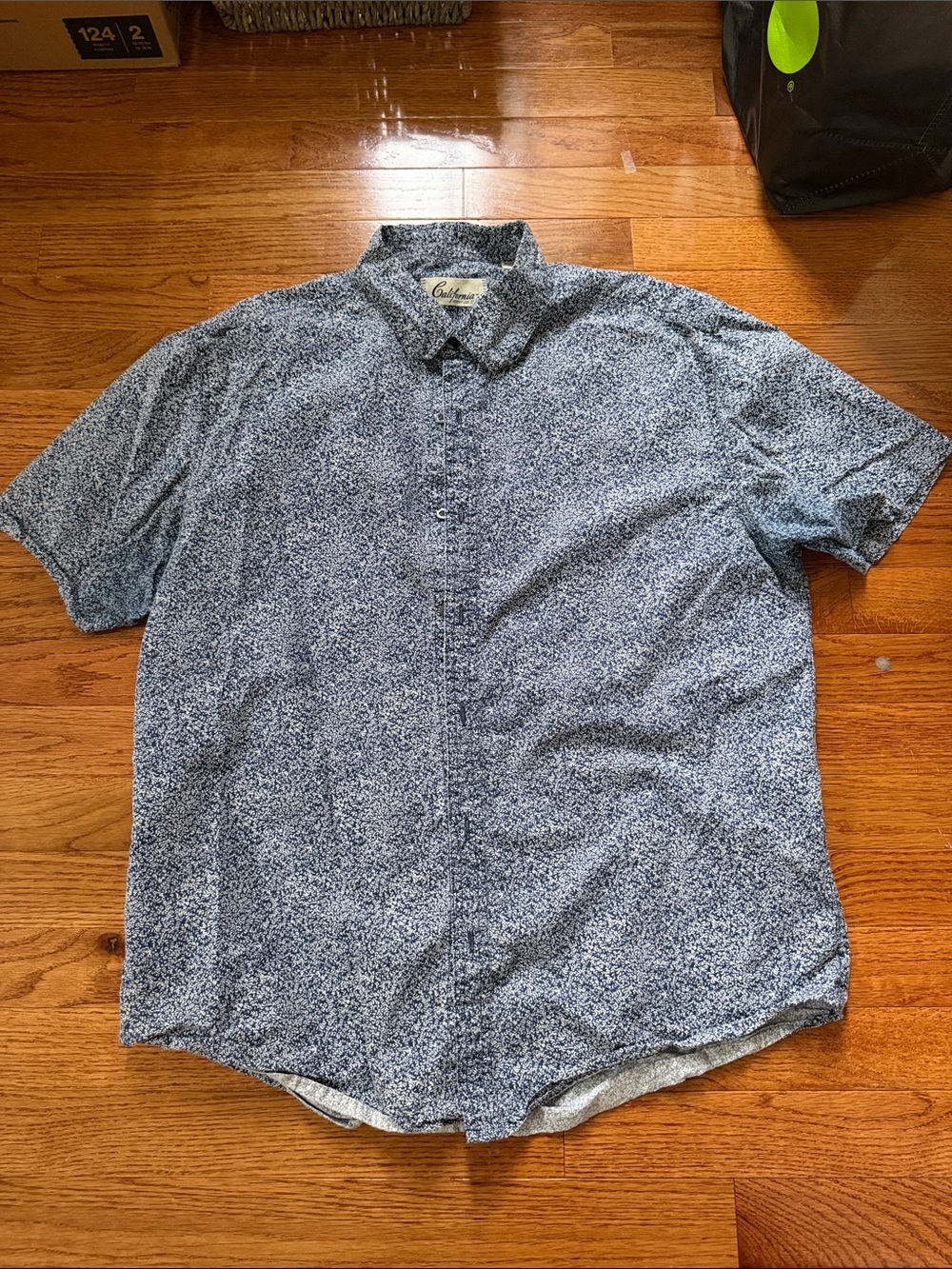 Casual Short-Sleeve Button-Down Shirt — Blue Microprint